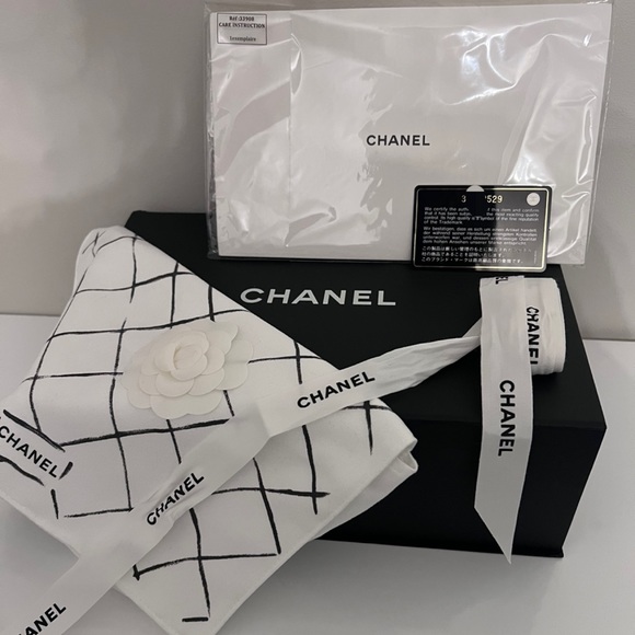 Pre-owned Chanel Classic Double Flap - Small - Picture 12 of 13